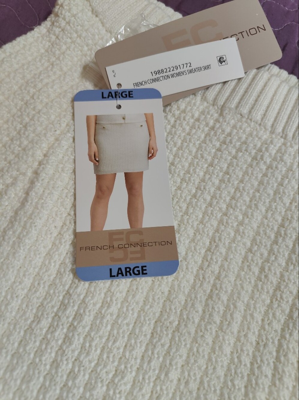 French Connection Women's Mini Sweater Skirt Size Large NWT - Picture 5 of 5